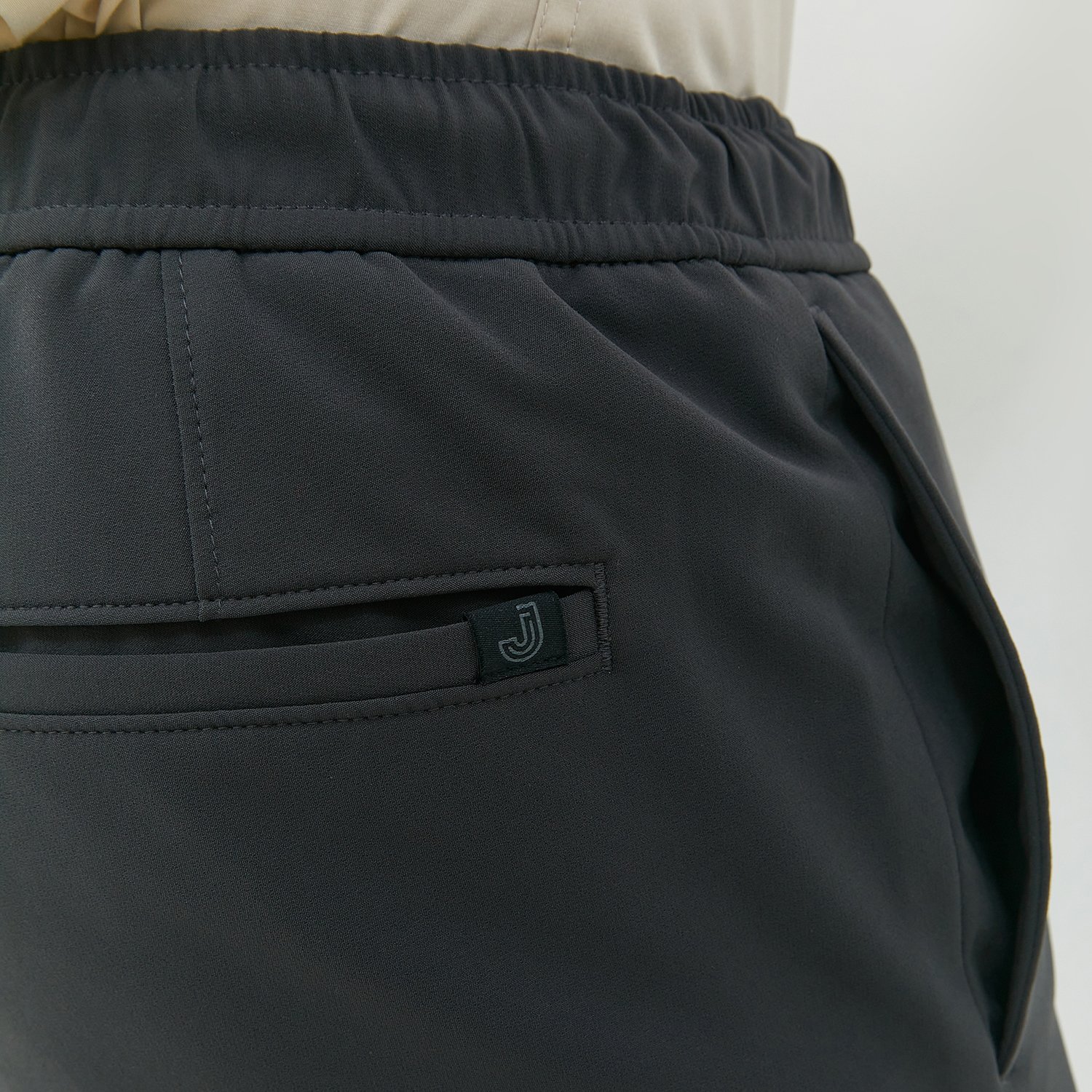 JOBB Tyga Celana Panjang Pria Modern Slim Fit Dark Grey - Image 6