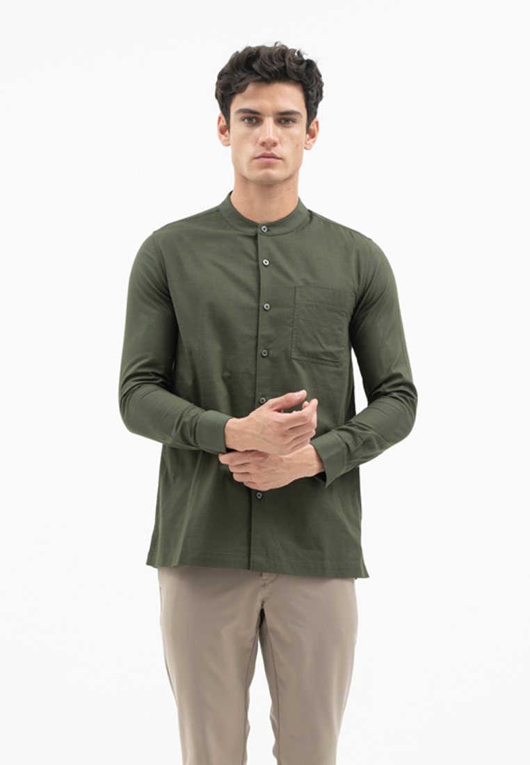 Jack Nicklaus Jet Set Kemeja Pria Lengan Panjang Slim Fit Army Green