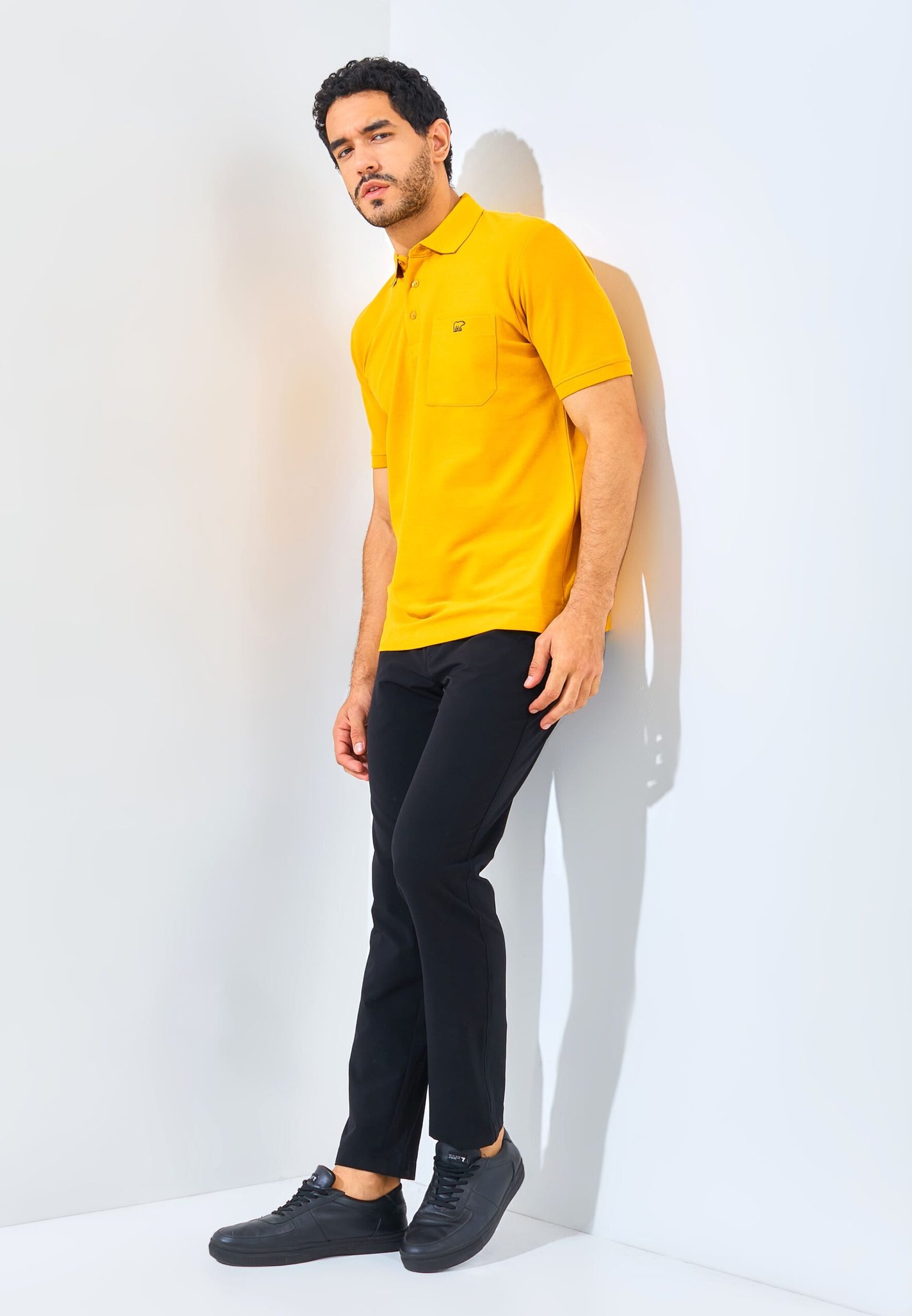 Jack Nicklaus Gallant Polo Shirt Pria Regular Fit Mustard - Image 6