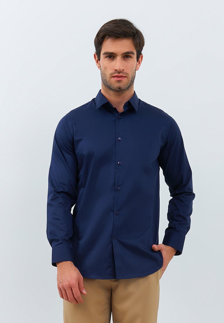 Jobb Calvington Kemeja Pria Lengan Panjang Slim Fit Navy