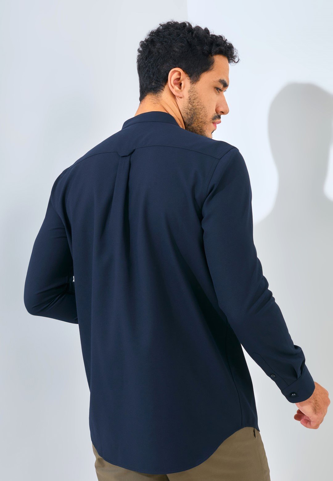 Jack Nicklaus Majestica Kemeja Pria Lengan Panjang Slim Fit Black - Image 3