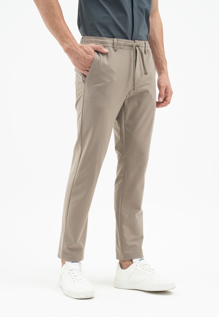 Jack Nicklaus Gravity Celana Panjang Pria Slim Fit Medium Brown - Image 4