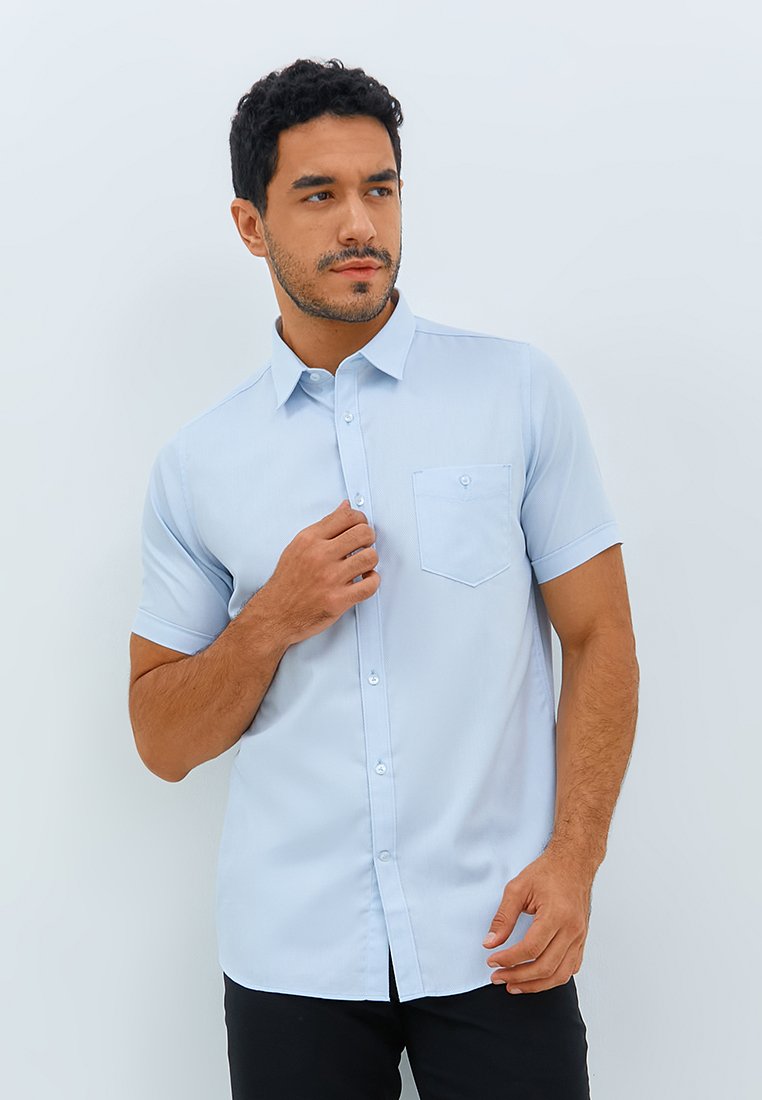 Jobb Perkins Kemeja Pria Lengan Pendek Slim Fit Light Blue - Image 2