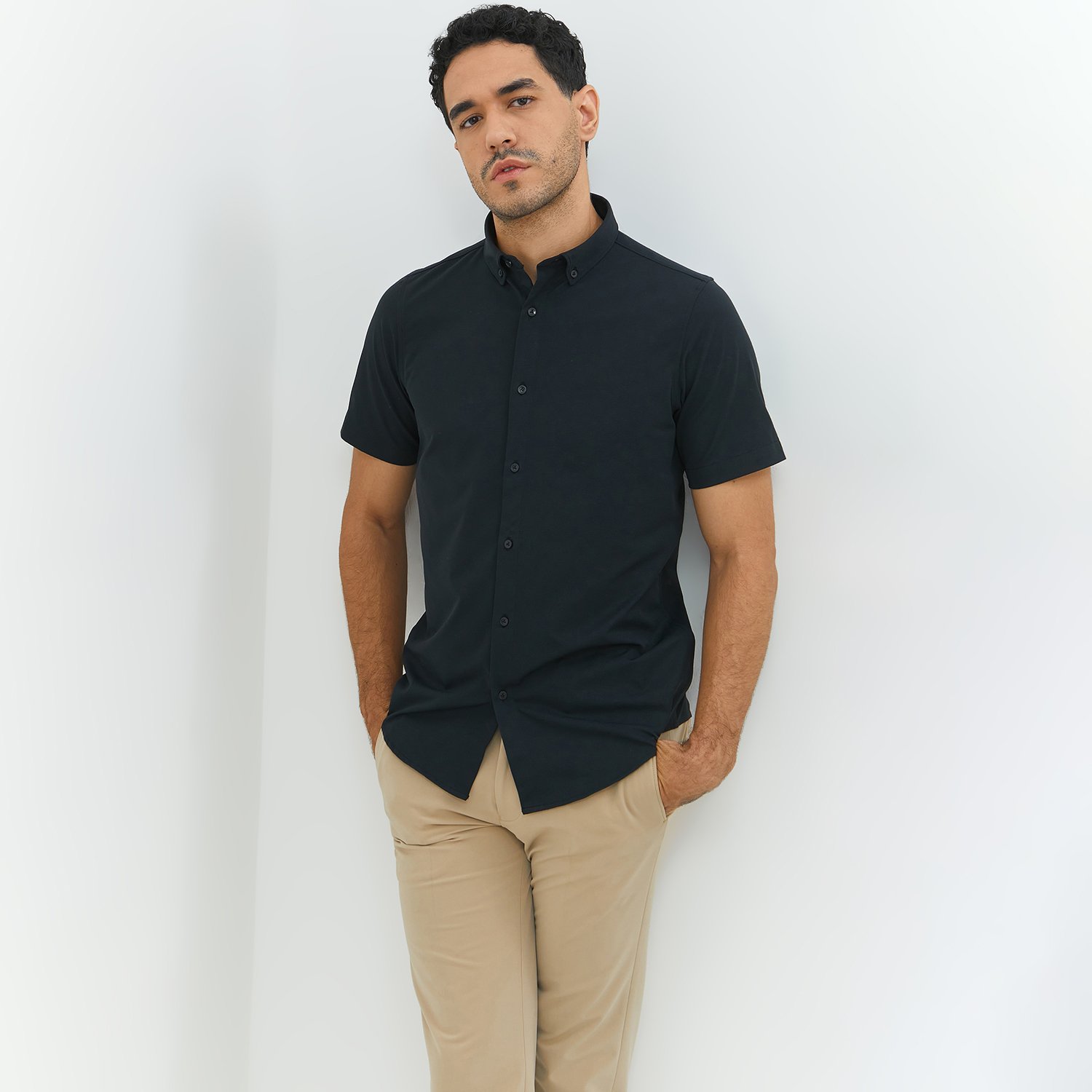Jobb Elton Kemeja Pria Lengan Pendek Slim Fit Hitam - Image 2