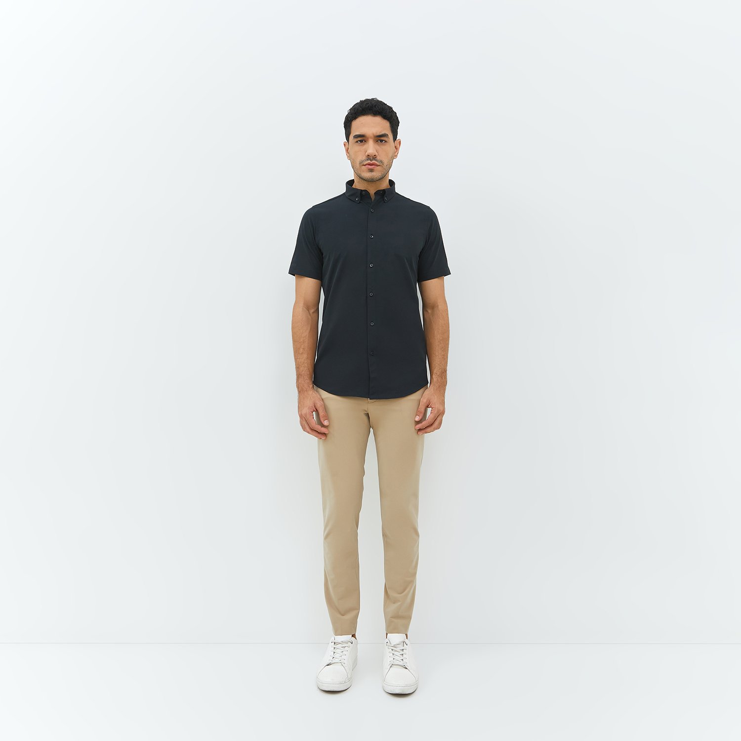 Jobb Elton Kemeja Pria Lengan Pendek Slim Fit Hitam - Image 6