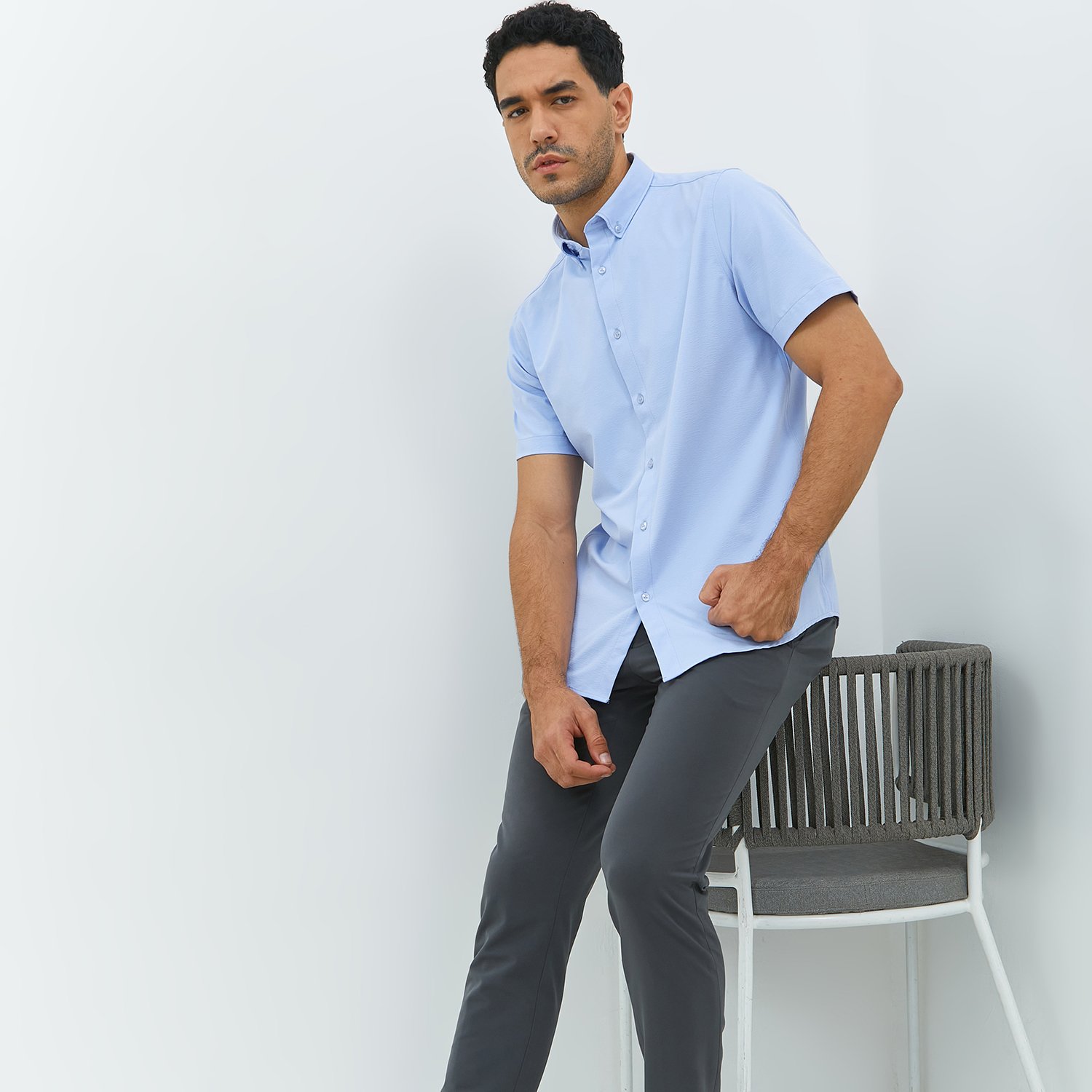 Jobb Elton Kemeja Pria Lengan Pendek Slim Fit Biru - Image 3