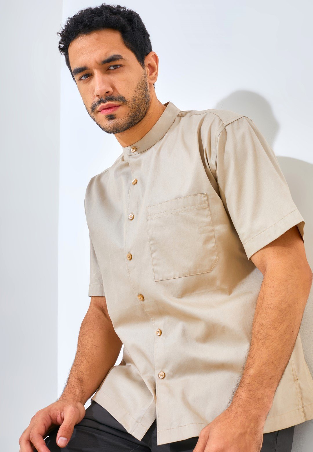 Jack Nicklaus Elite Kemeja Pria Lengan Pendek Slim Fit Khaki