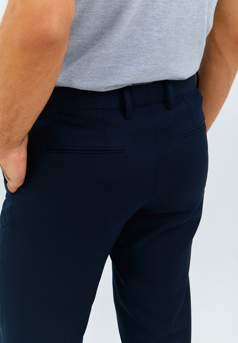 Jobb Pioneer Celana Panjang Pria Slim Fit Navy - Image 5