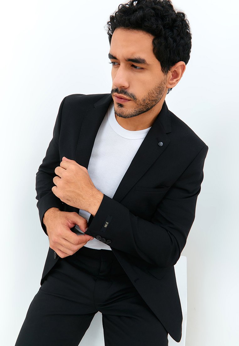 Jobb Downtown-T2 Jas Pria Slim Fit Hitam - Image 4