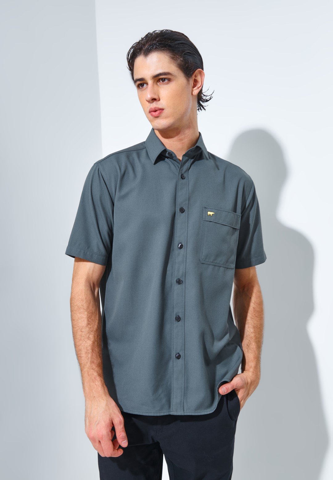 Jack Nicklaus Aymeric Kemeja Pria Lengan Pendek Slim Fit Dark Grey
