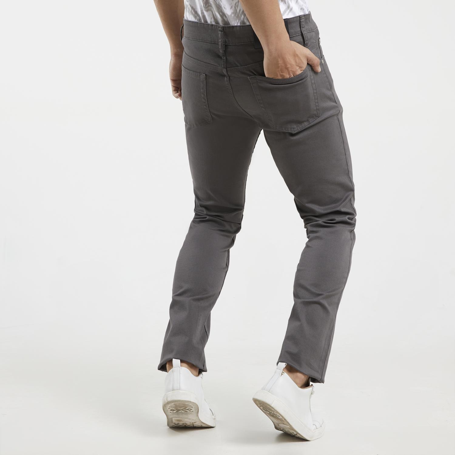 d&f X Izzue Celana Jeans - Chorcoal - Image 2