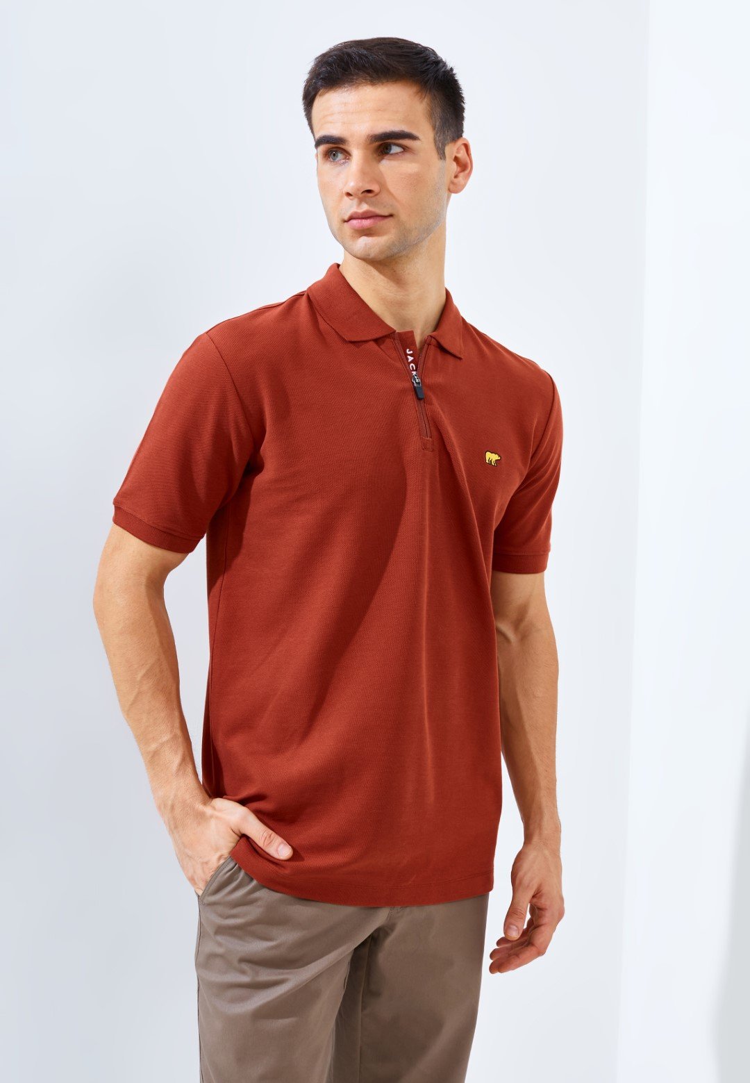 Jack Nicklaus Benedict Polo Shirt Pria Regular Fit Brown Red - Image 2