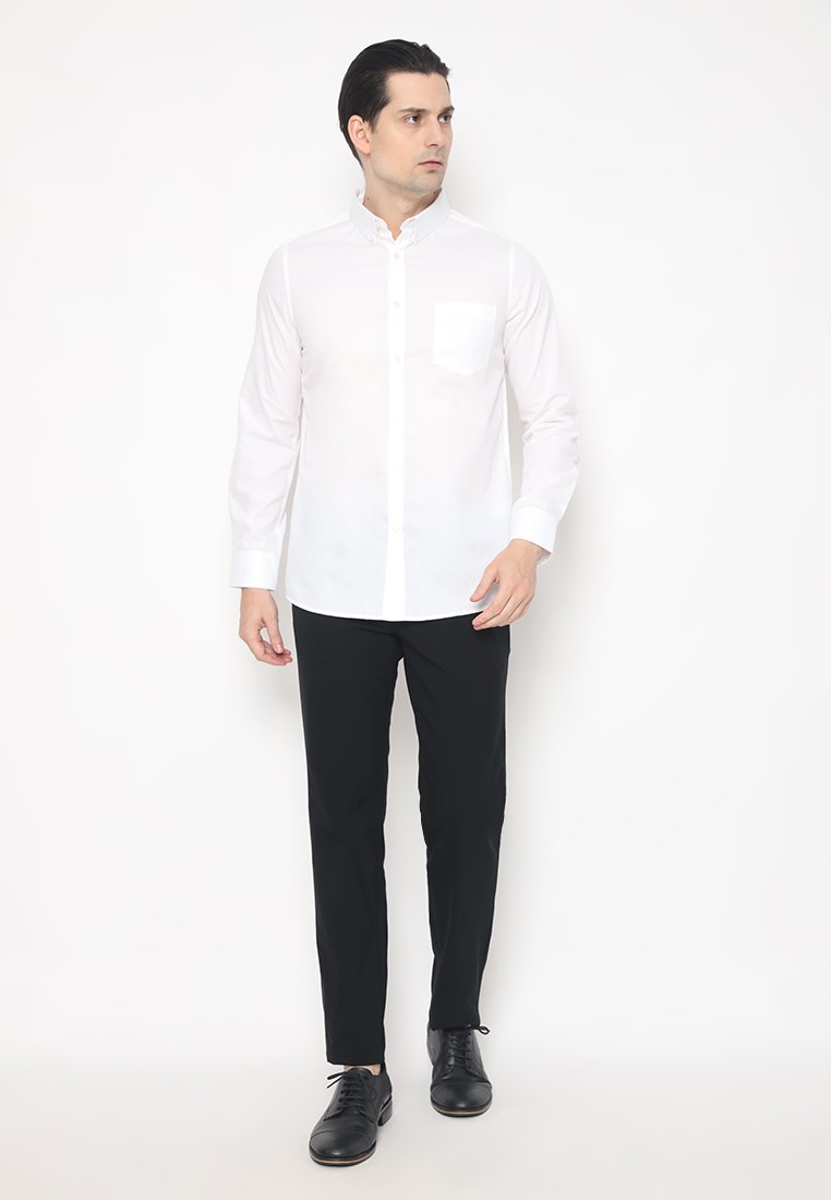 Jobb Chevio Kemeja Pria Lengan Panjang Slim Fit Putih - Image 4