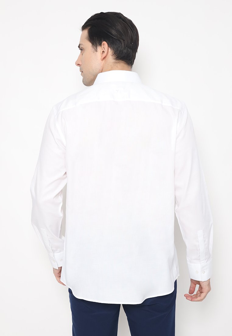 Jobb Cleyton Kemeja Pria Lengan Panjang Regular Fit Putih - Image 3
