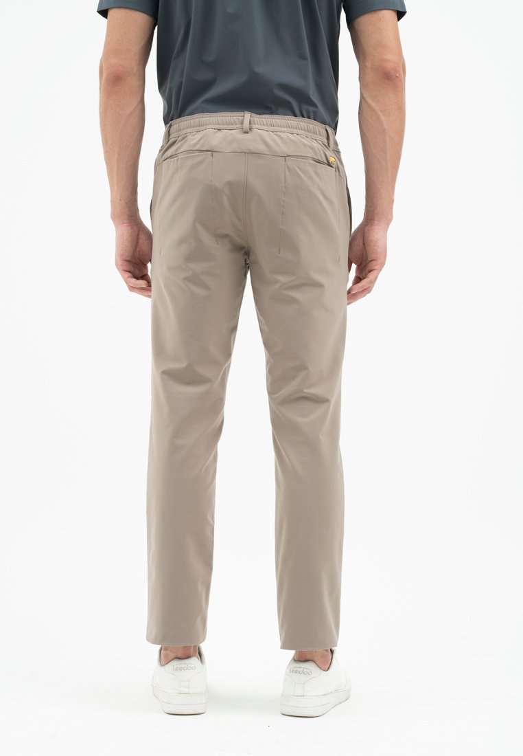 Jack Nicklaus Gravity Celana Panjang Pria Slim Fit Medium Brown - Image 3