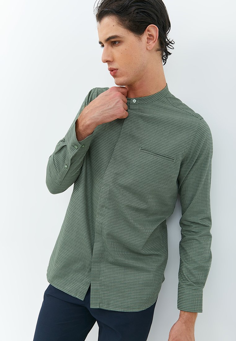 Jobb Dilkash Koko Pria Lengan Panjang Slim Fit Olive - Image 2