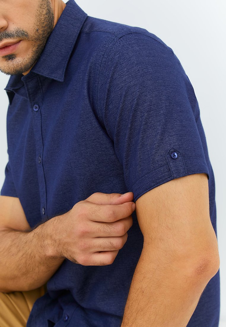 Jobb Evins Kemeja Pria Lengan Pendek Slim Fit Navy - Image 3