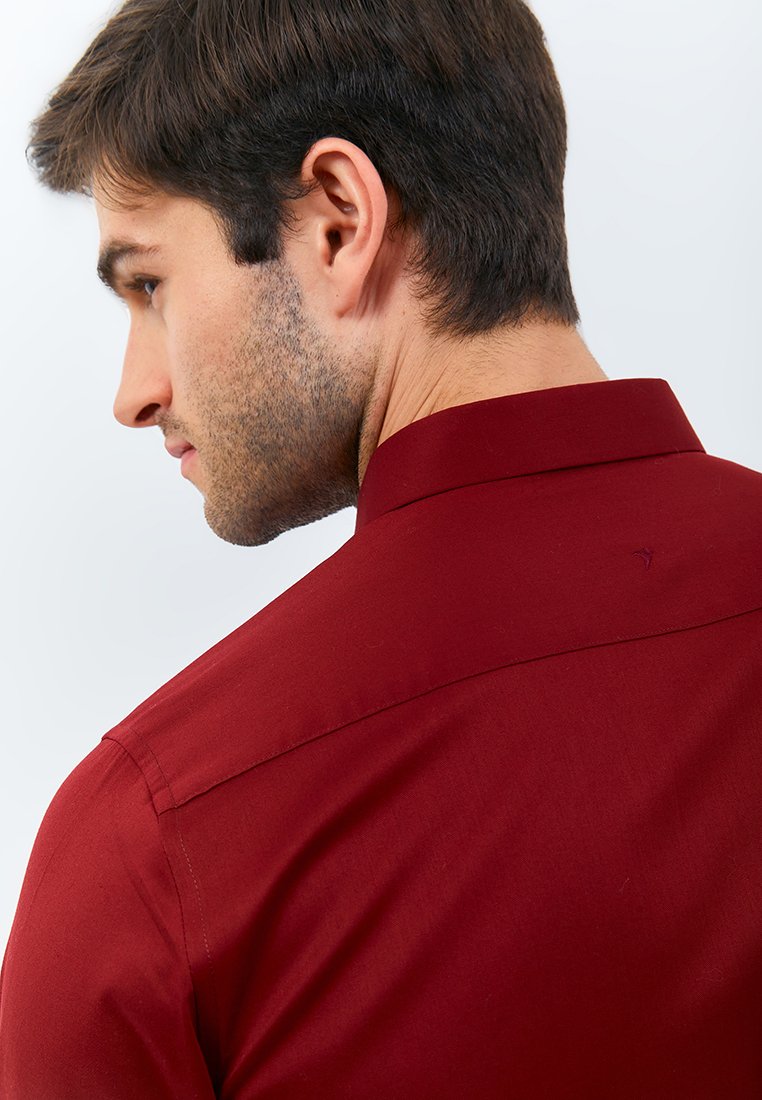 Jobb Calvington Kemeja Pria Lengan Panjang Slim Fit Wine - Image 5