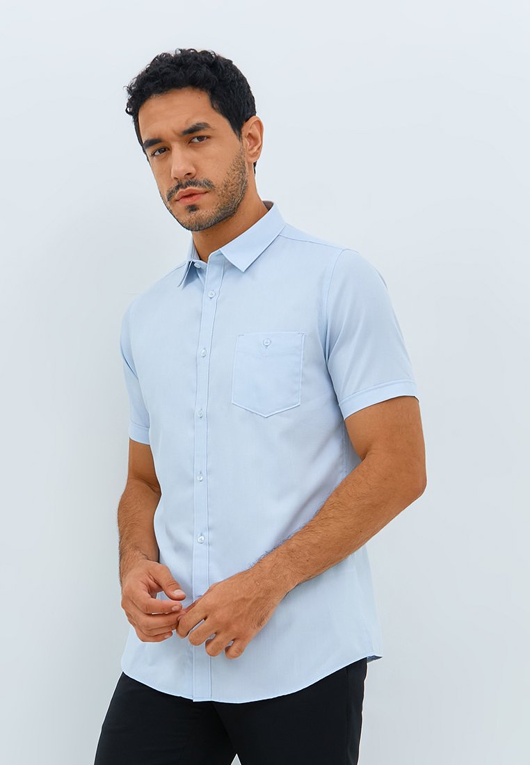 Jobb Perkins Kemeja Pria Lengan Pendek Slim Fit Light Blue