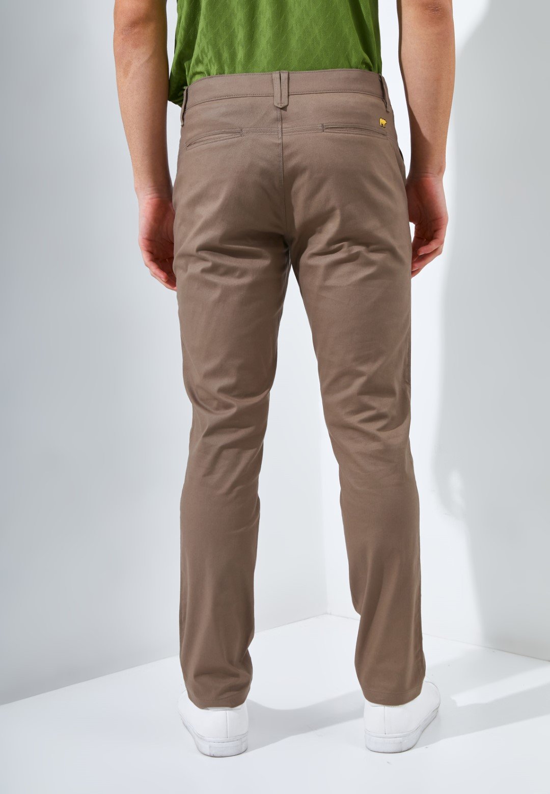 Jack Nicklaus Fox Celana Panjang Pria Slim Fit Khaki - Image 4