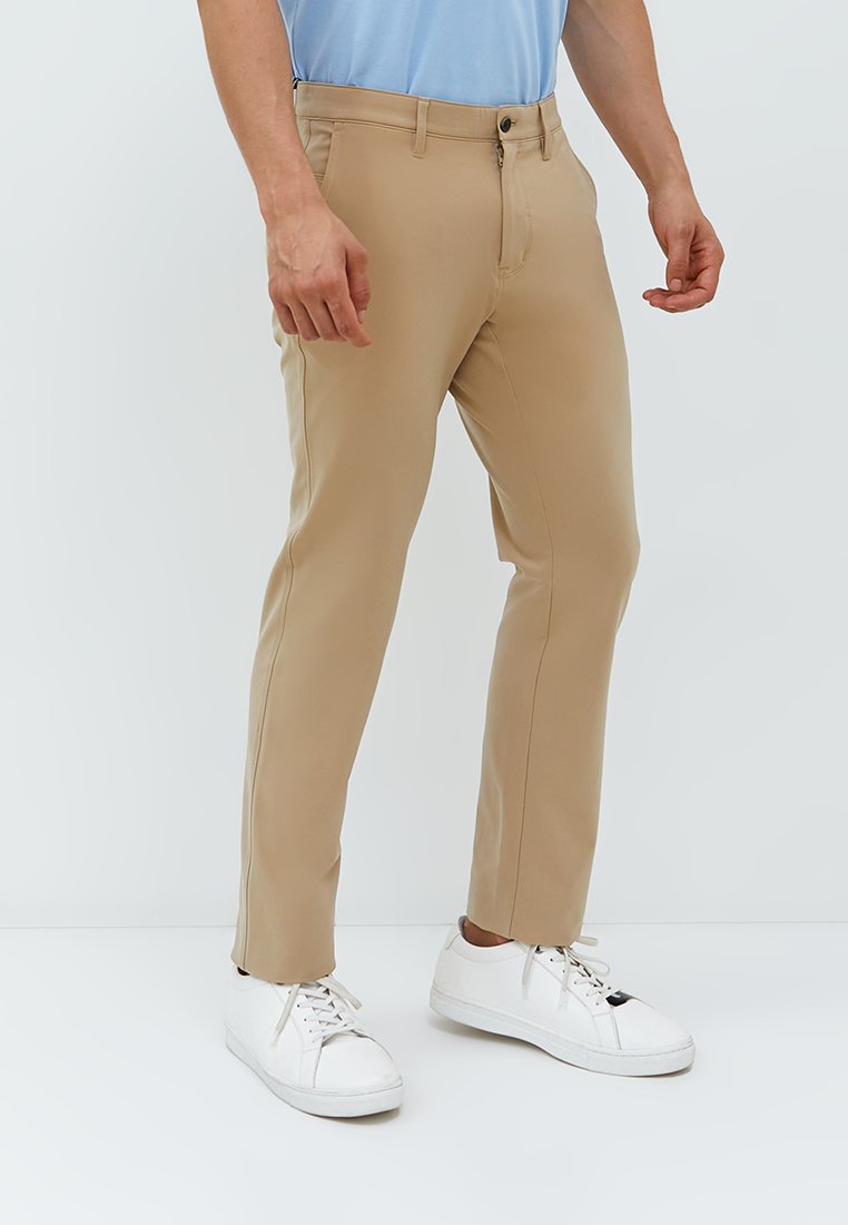 Jack Nicklaus Nordic Celana Panjang Pria Slim Fit Khaki - Image 4