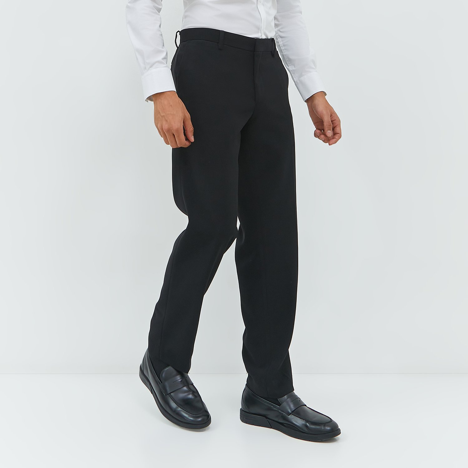 JOBB Bastien Celana Panjang Pria Slim Fit Black - Image 3