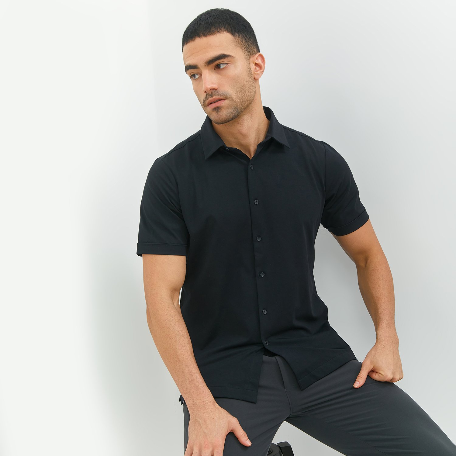 Jobb Endive Kemeja Pria Lengan Pendek Slim Fit Hitam - Image 2