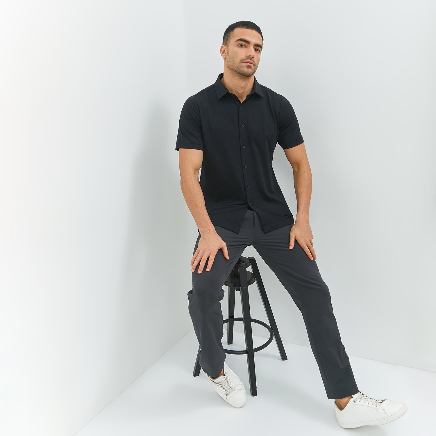 Jobb Endive Kemeja Pria Lengan Pendek Slim Fit Hitam - Image 5