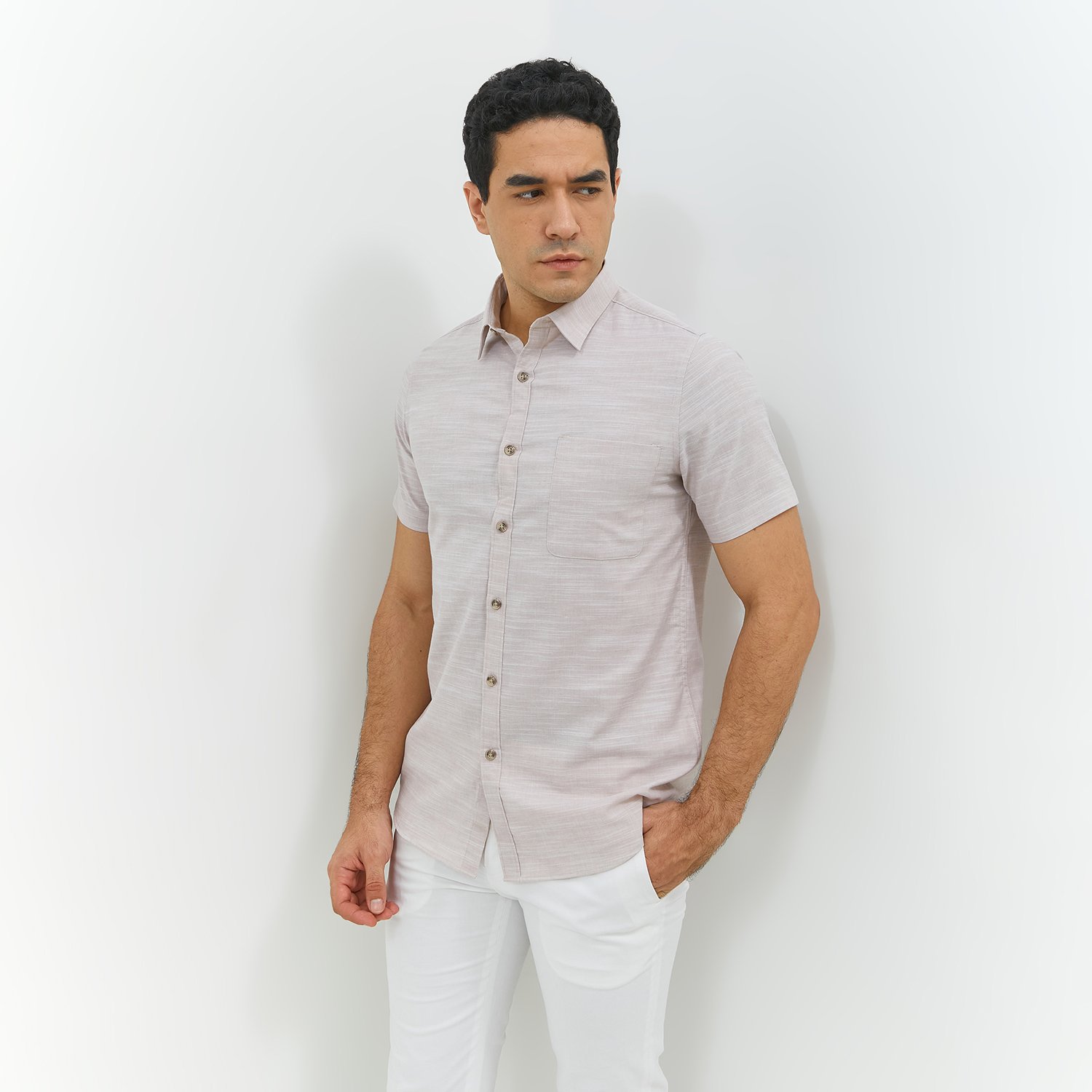 JOBB Finley Kemeja Pria Lengan Pendek Slim Fit Light Khaki