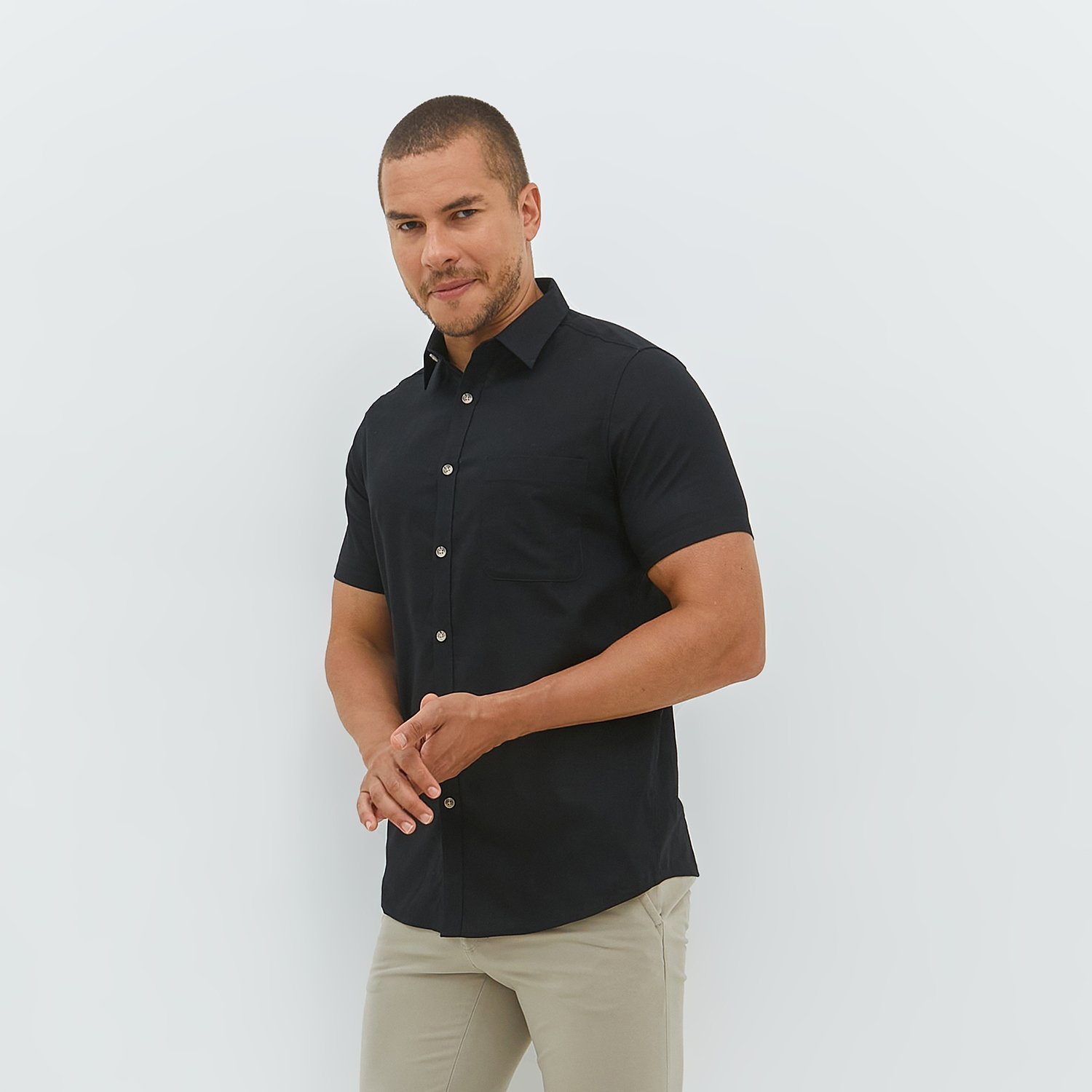 Jobb Fulton Kemeja Pria Lengan Pendek Slim Fit Hitam