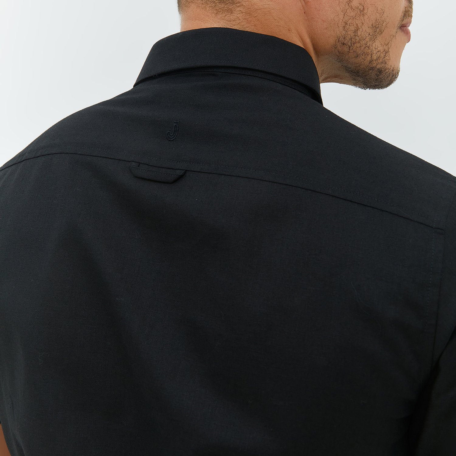 Jobb Fulton Kemeja Pria Lengan Pendek Slim Fit Hitam - Image 3
