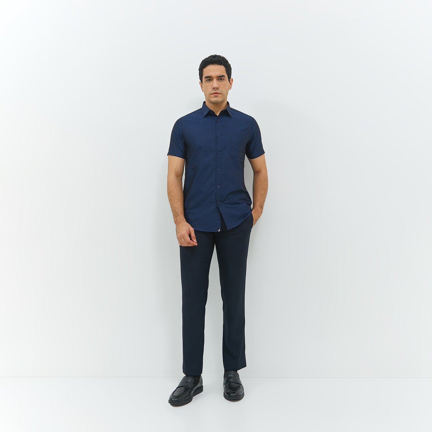 JOBB Trion Kemeja Pria Lengan Pendek Slim Fit Navy - Image 3