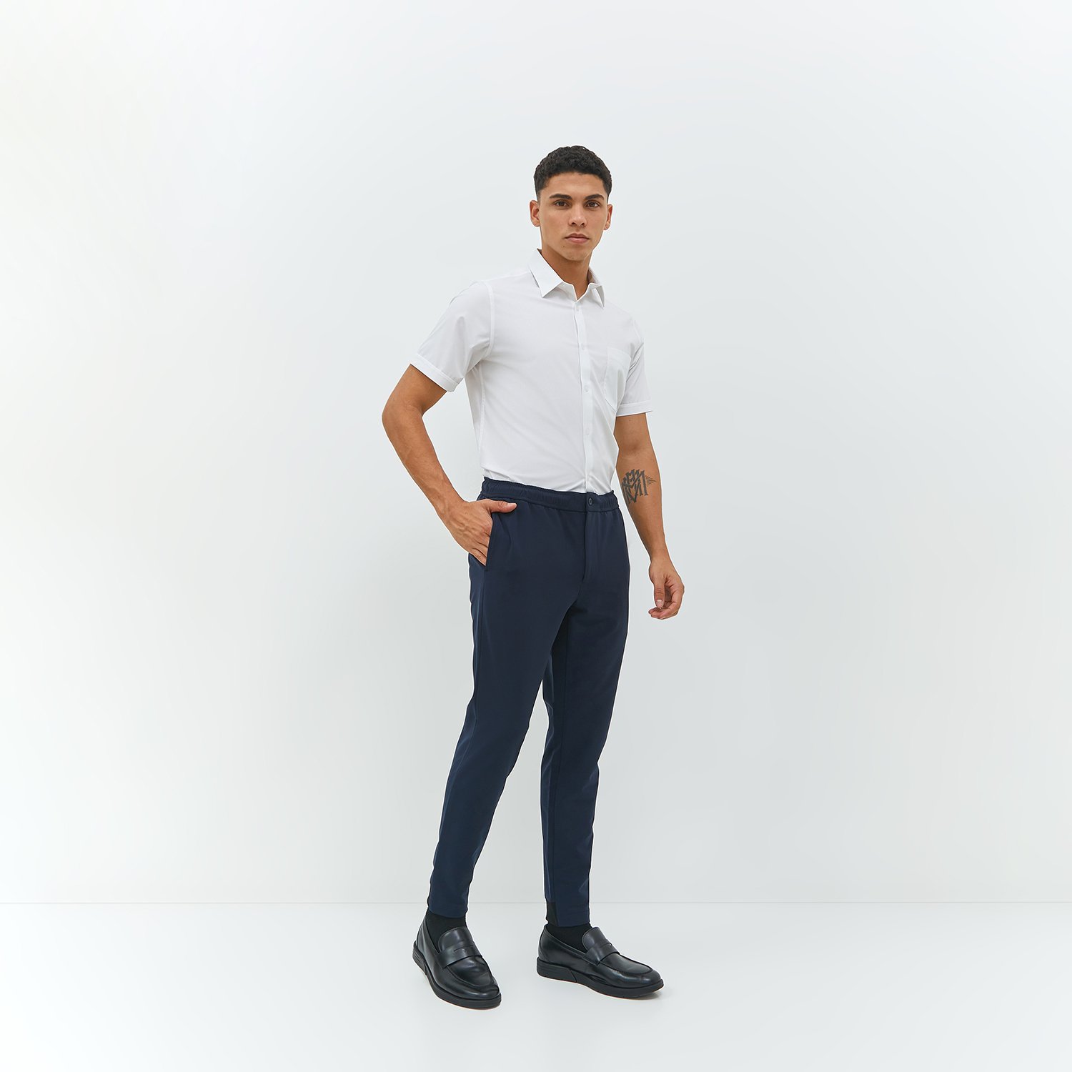 JOBB Tyga Celana Panjang Pria Modern Slim Fit Navy - Image 2