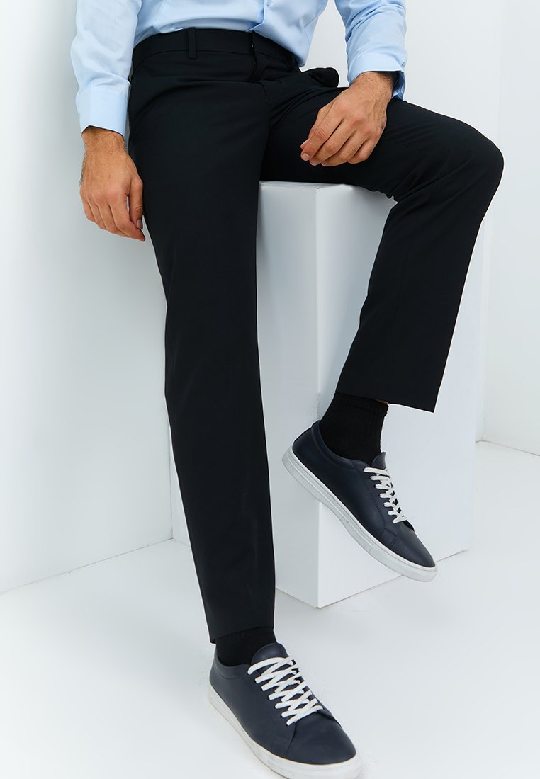 Jobb Joswe Celana Panjang Pria Slim Fit Hitam - Image 3