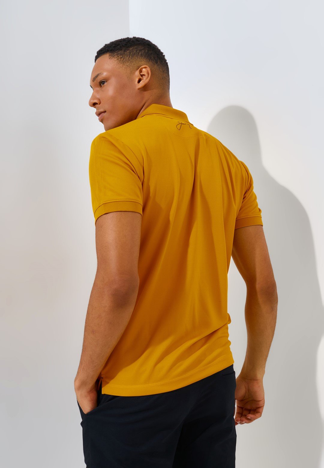 Jack Nicklaus Kenan Polo Shirt Pria Slim Fit Mustard - Image 3