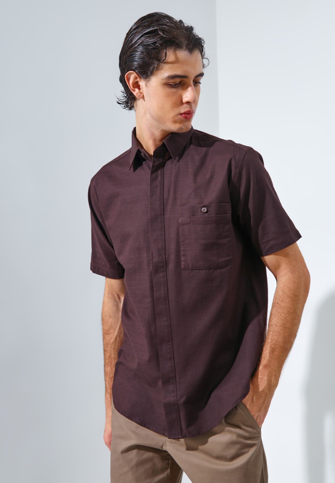 Jack Nicklaus Monarca Kemeja Pria Lengan Pendek Slim Fit Dark Brown