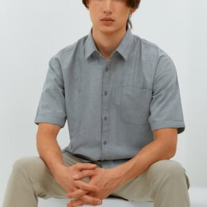 Jobb Ontario Kemeja Pria Lengan Pendek Regular Fit Hitam