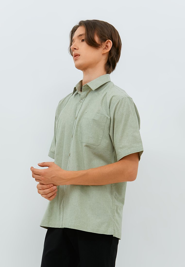 Jobb Ontario Kemeja Pria Lengan Pendek Regular Fit Olive - Image 2