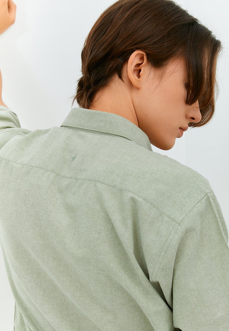 Jobb Ontario Kemeja Pria Lengan Pendek Regular Fit Olive - Image 6