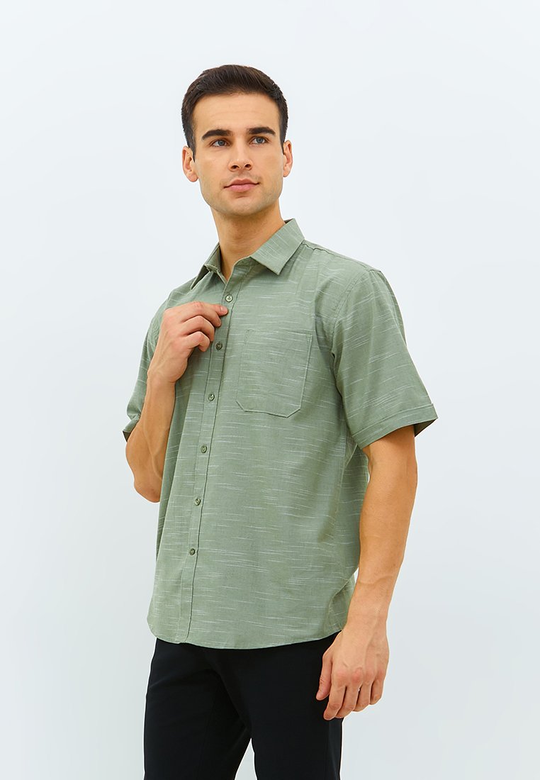 Jobb Pablo Kemeja Pria Lengan Pendek Regular Light Green