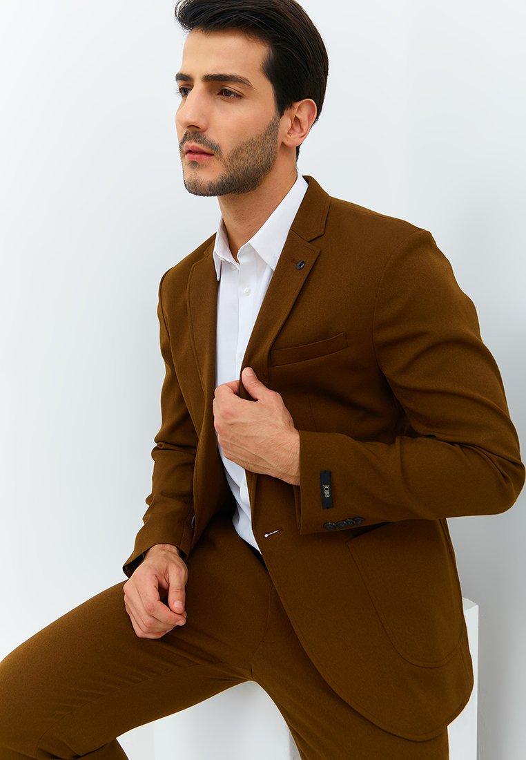 Jobb Rickman-T1 Blazer Pria Slim Fit Dark Brown - Image 2