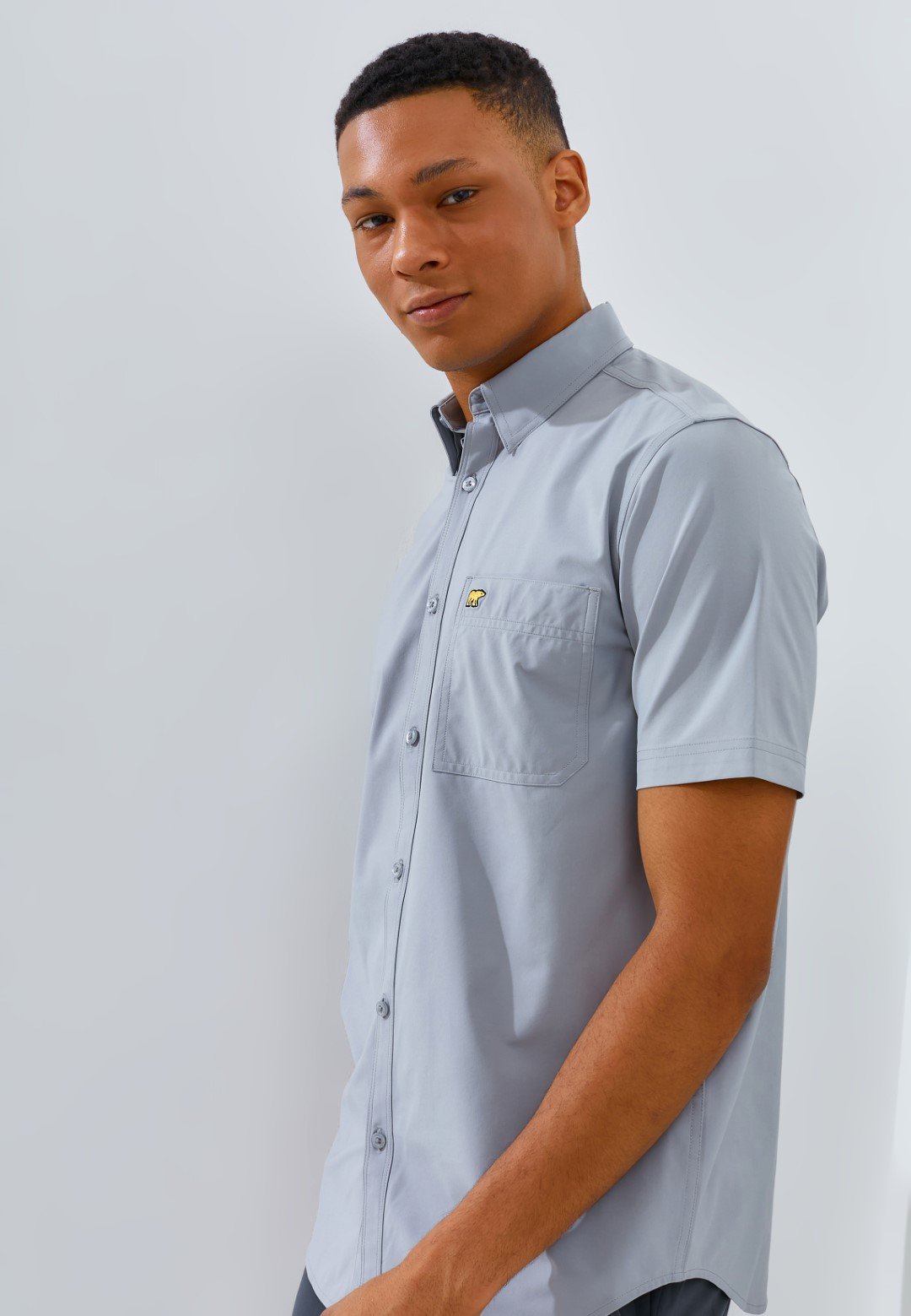 Jack Nicklaus Sleek Attire Kemeja Pria Lengan Pendek Slim Fit Light Grey