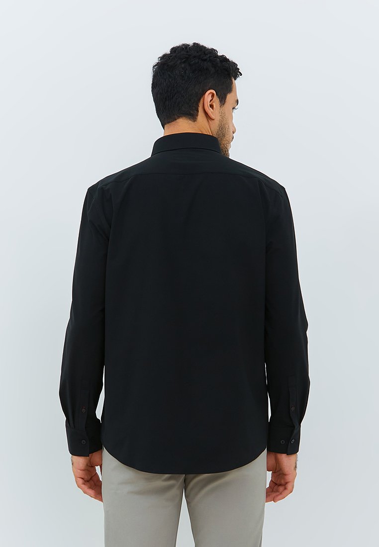 Jobb Steelco Kemeja Pria Lengan Panjang Regular Fit Hitam - Image 4