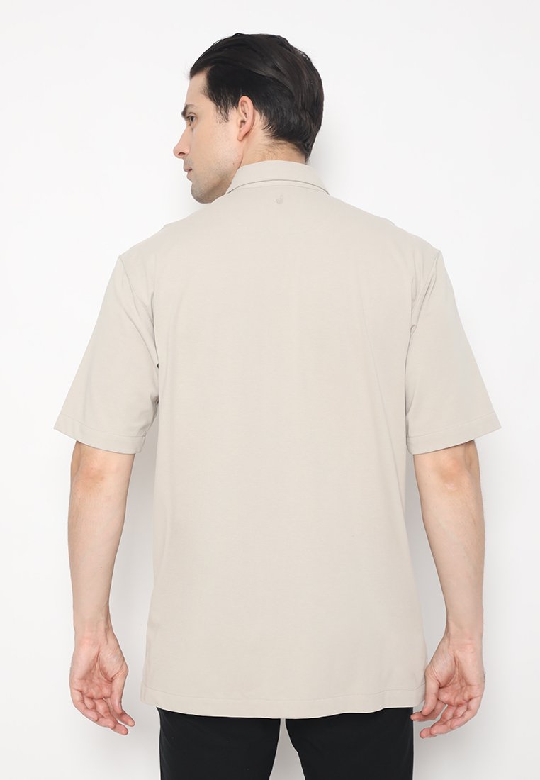 Jobb Swinton Kemeja Pria Lengan Pendek Regular Fit Beige - Image 3