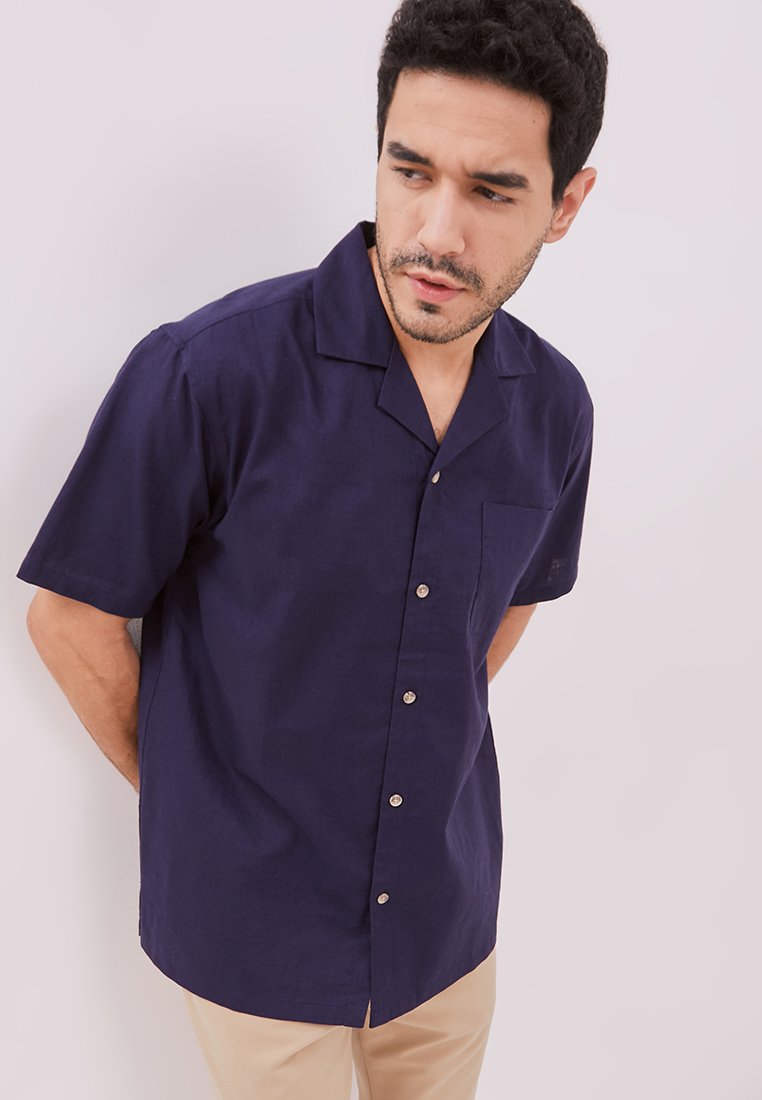 Jobb Wisco Kemeja Pria Lengan Pendek Regular Fit Navy