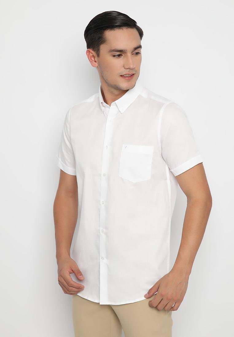 Jobb Cherokee Kemeja Pria Lengan Pendek Slim Fit Putih - Image 2