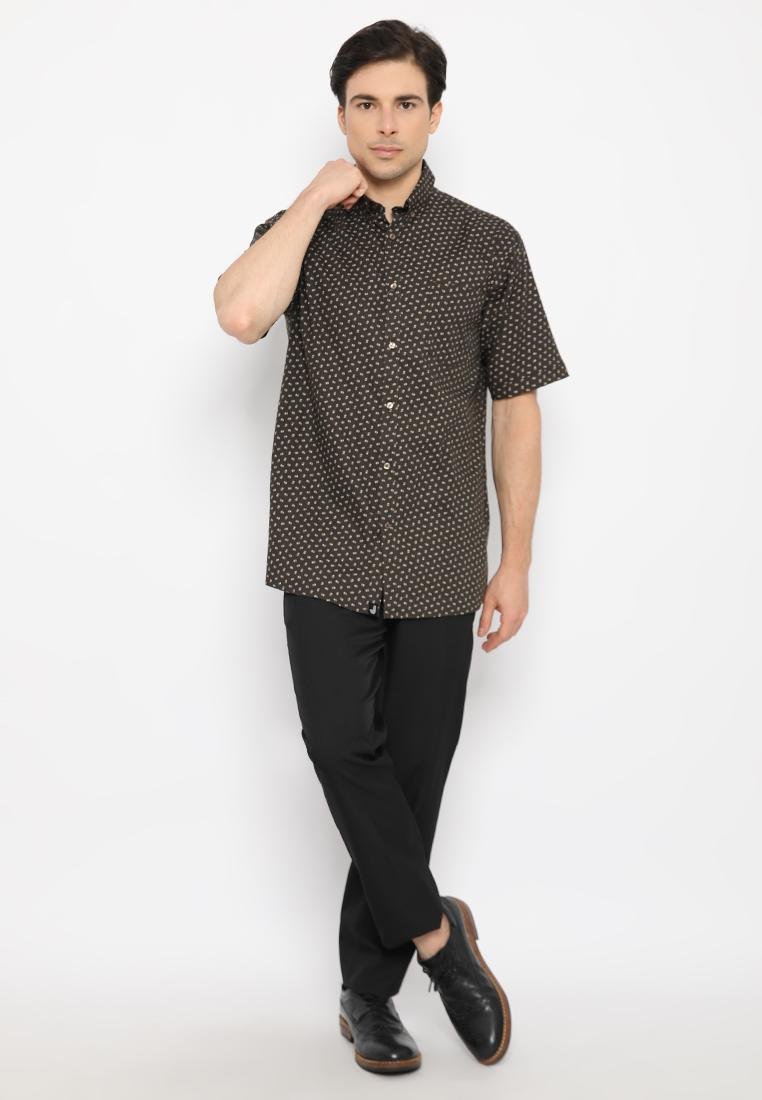 Jobb Atlaso Kemeja Pria Lengan Pendek Regular Fit Hitam - Image 4